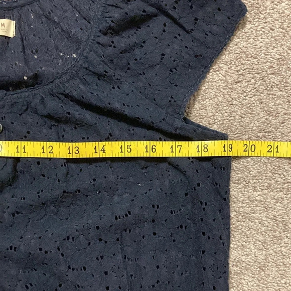 Hollister Navy Lace Cap Sleeve Top M - Picture 11 of 15
